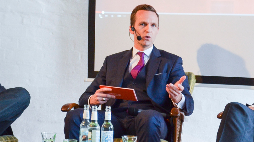 Nicolas Scheidtweiler moderiert #SoMeHB in der Schnapsfabrik mit Christian Lindner und Sascha Schubert