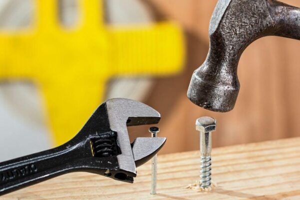 Sie hatte nur den Hammer und alles sah aus wie ein Nagel - PR-Newsletter 09-2019